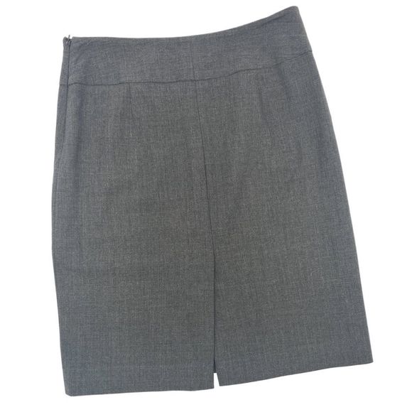 BANANA REPUBLIC GRAY 21.5” PENCIL SKIRT | 7” SIDE ZIP | 7.5” BACK SLIT | SIZE 2P - Picture 2 of 5